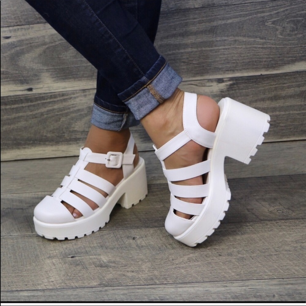 WHITE CAGED GLADIATOR CHUNKY SANDAL - Picture 5 of 5